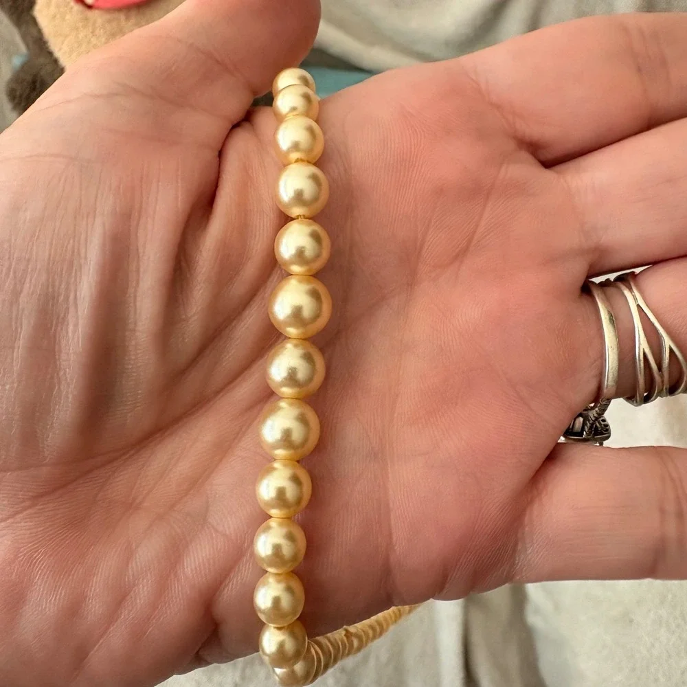 Vintage Graduated Faux Pearl Necklace Sterling Silver Filigree Clasp Cream 16